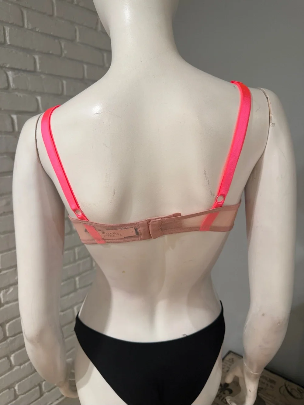 NWT Victoria’s Secret 34C Neon Pink & Blush Lace Underwire Bra Sheer Lingerie - Picture 6 of 9